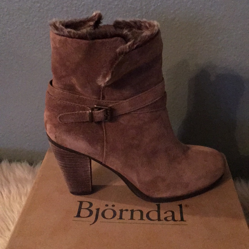 Boots - Picture 6 of 6